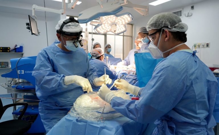 180.000 personas mueren cada año por errores durante cirugías