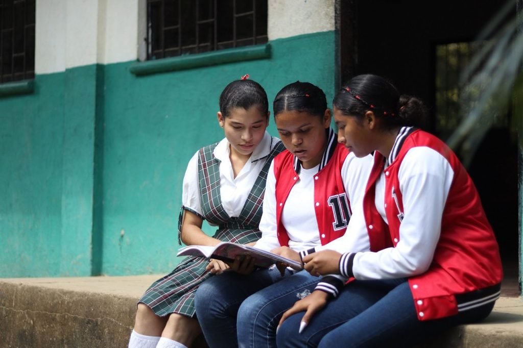 60% de estudiantes que quieren dejar las clases, le echa las culpas al colegio