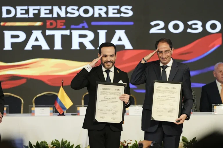 Abelardo de la Espriella recibe la credencial de presidente electo de Colombia