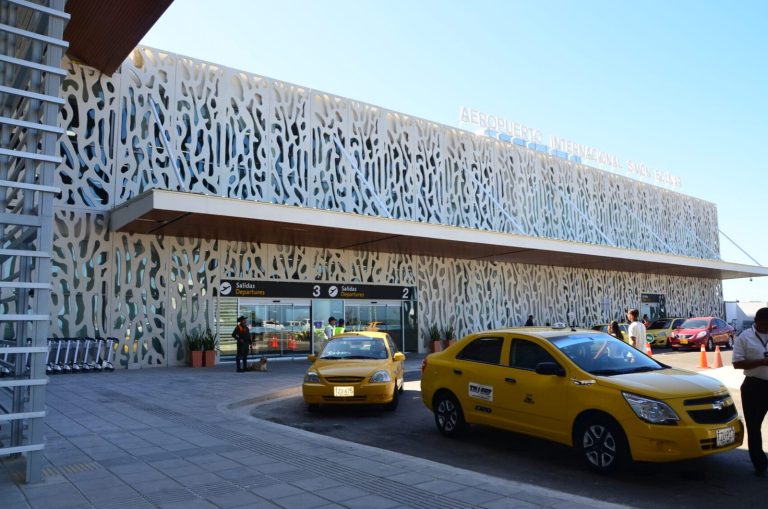 Aeropuerto de Santa Marta subirá en 2 millones número de turistas que podrá recibir al año
