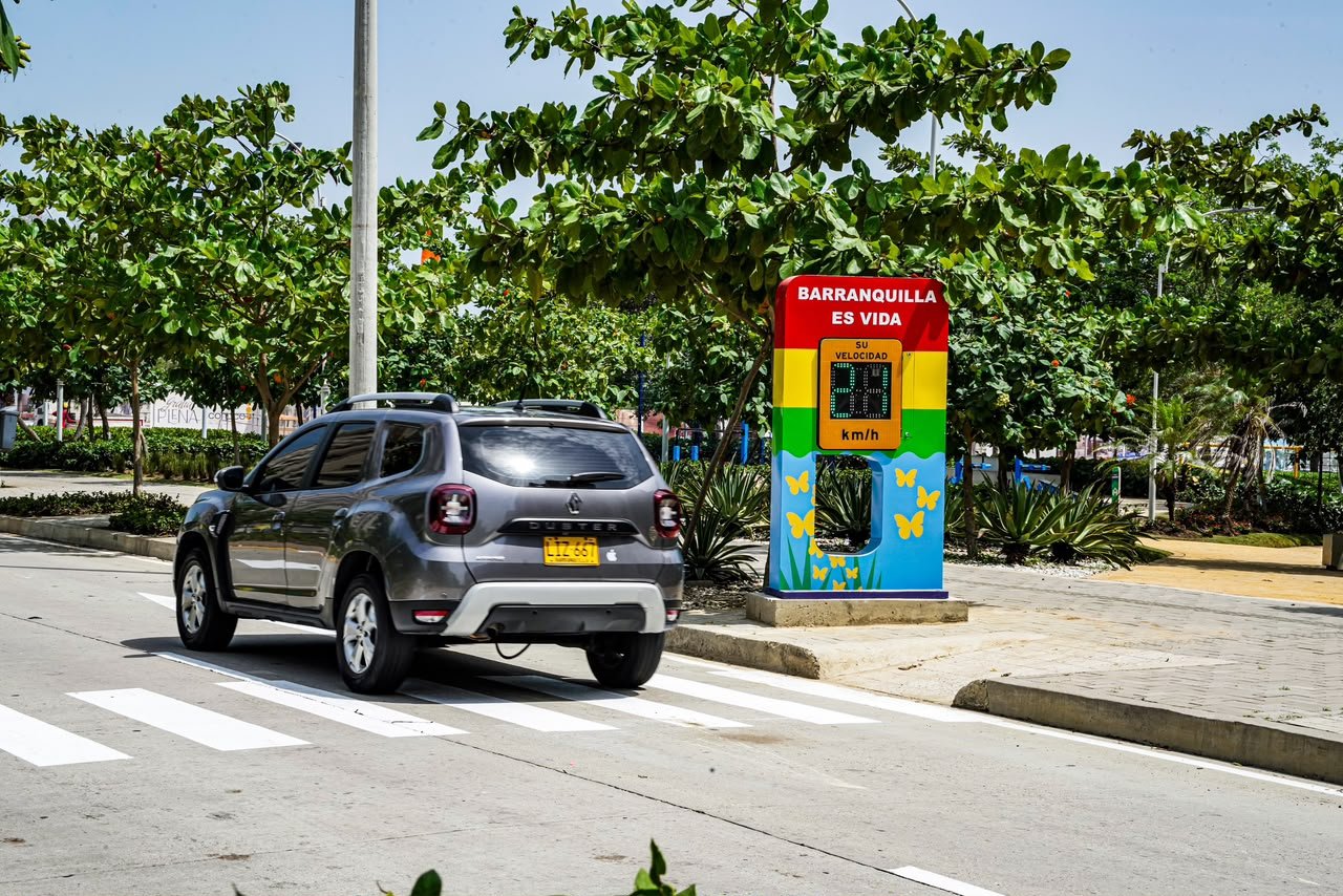 Alcaldía de Barranquilla refuerza la movilidad segura en corredor de alto tráfico 