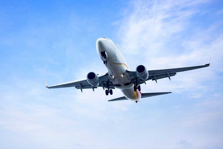 American Airlines celebra 35 años de servicio en Colombia