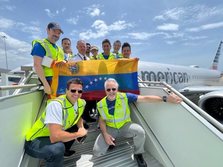 American Airlines operó vuelo de ayuda humanitaria a Caracas, Venezuela