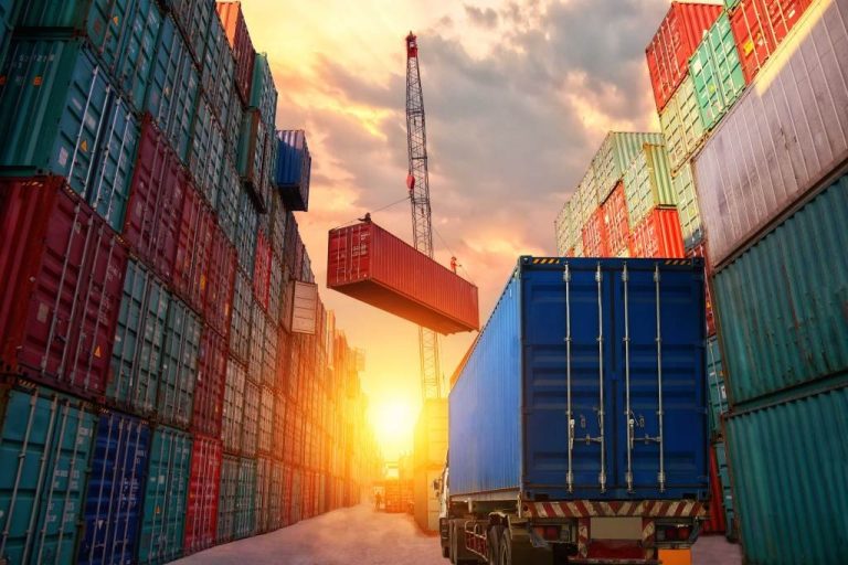Aranceles, guerras y elecciones: qué esperar del mercado al cierre de 2025