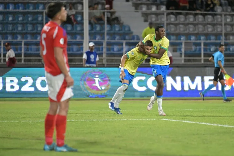 Brasil vence 3-0 a Chile en el Suramericano Sub 20