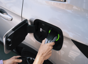Cada 2 kilómetros Bogotá contará con una estación de carga rápida para impulsar la movilidad eléctrica