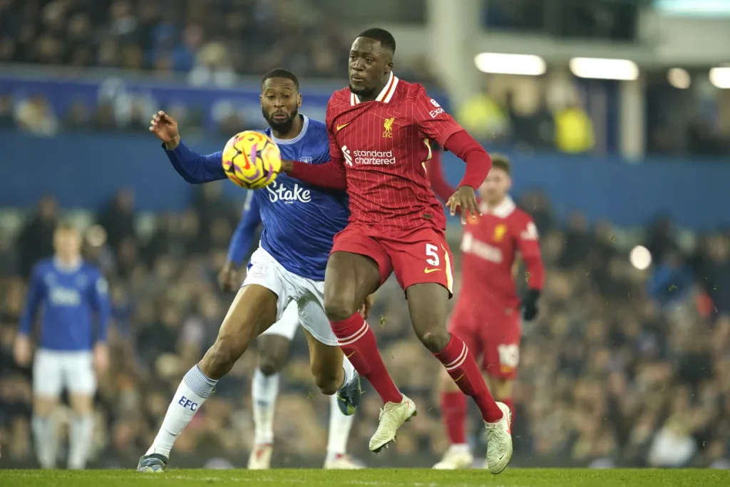 Caos en Liverpool y crisis en Arsenal avivan la lucha por el título de la Liga Premier
