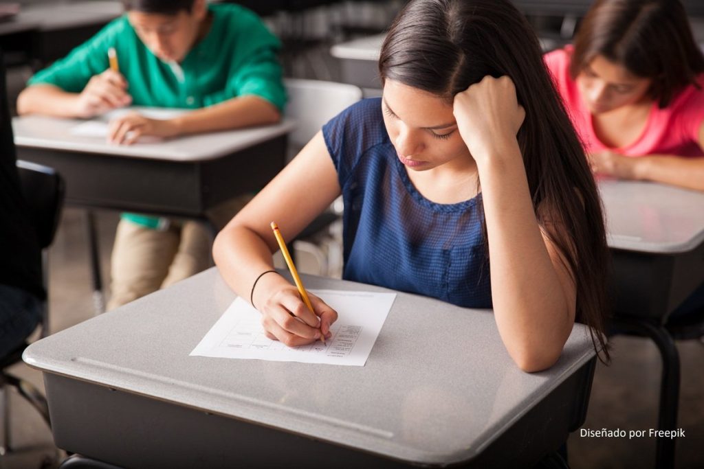 Colombia avanza en inglés, pero tropieza con su propio español: exdirector Icfes