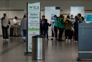 Colombia reanuda los vuelos de deportación desde EEUU antes del encuentro presidencial Petro-Trump