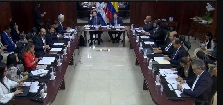 Colombia y República Dominicana buscan fortalecer relación de comercio e inversión