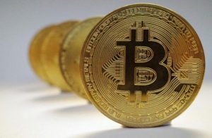 Cómo invertir en criptomonedas de forma segura en el 2025