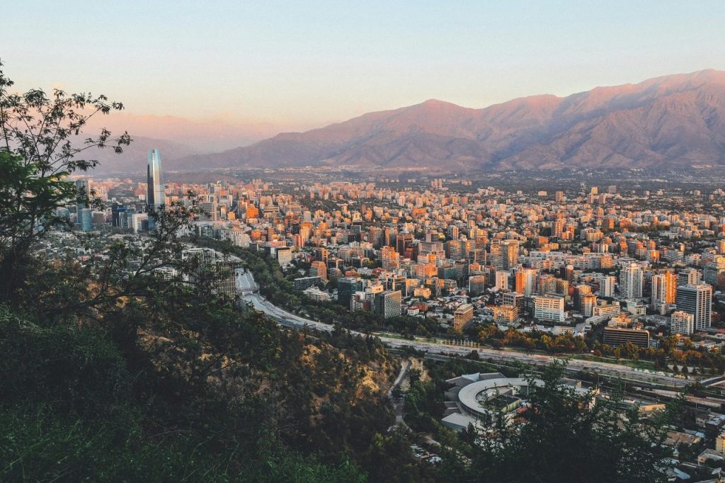 Comunicaciones críticas: lo que el apagón en Chile no logró interrumpir