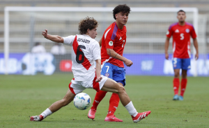 Con doblete de Rossel, Chile remonta y vence 3-2 a Perú en Sub 20