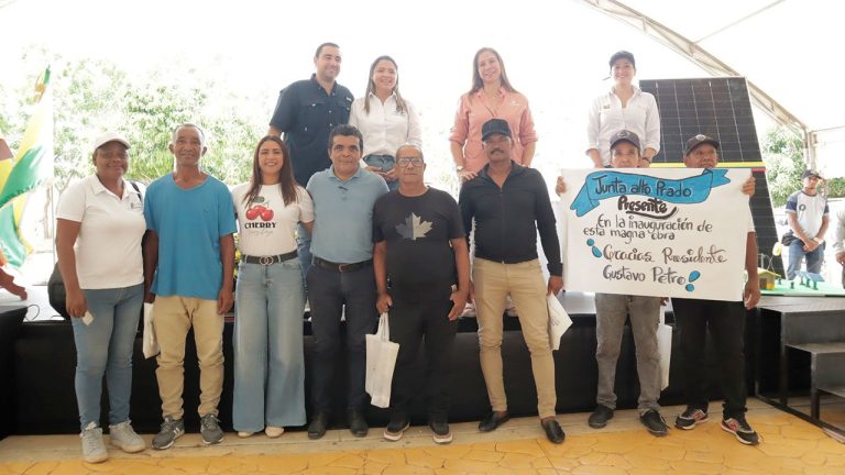 Con granja solar garantizan energía eléctrica a 500 familias vulnerables en Bolívar