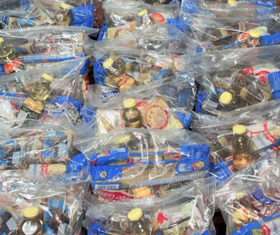 Con recolecta en acto del Carnaval, reparten alimentos a damnificados por lluvias en Santa Marta