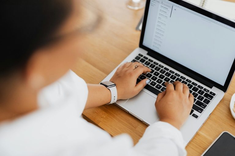 Credibilidad influye: presencia en medios dispara entre 6% y 12% el interés por las marcas