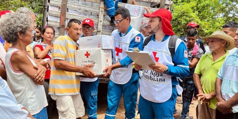 Cruz Roja asistirá a 12 mil desplazados en diez municipios de tres departamentos