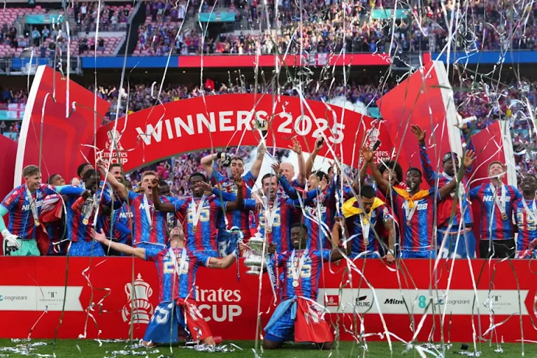 Crystal Palace sorprende y conquista la Copa FA al vencer 1-0 al City en la final