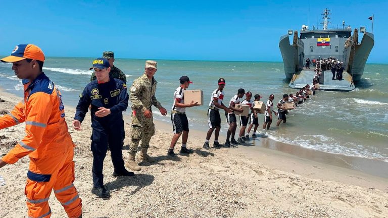 Culmina expedición del Gobierno nacional a la comunidad wayuu de Karasúa, en La Guajira