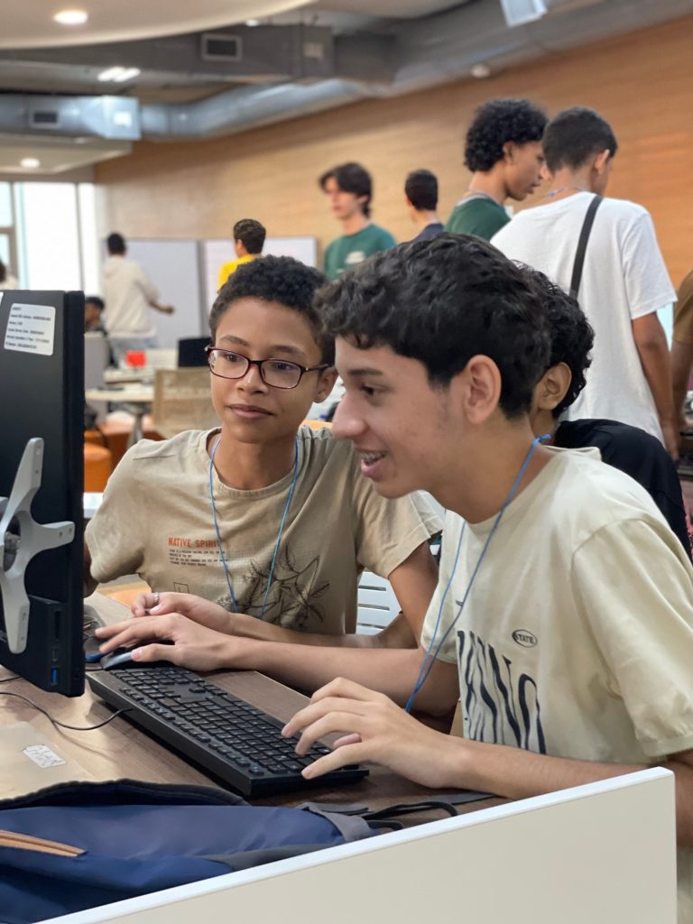 Daydream Barranquilla: una hackathon juvenil para la innovación