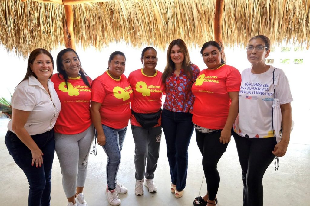 De la mano con la primera dama, Katia Nule, 200 mujeres comienzan escuela de liderazgo