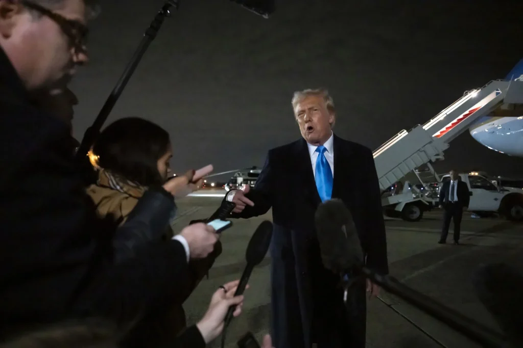 Decenas de empleados de Educación en licencia por políticas de Trump sobre inclusión