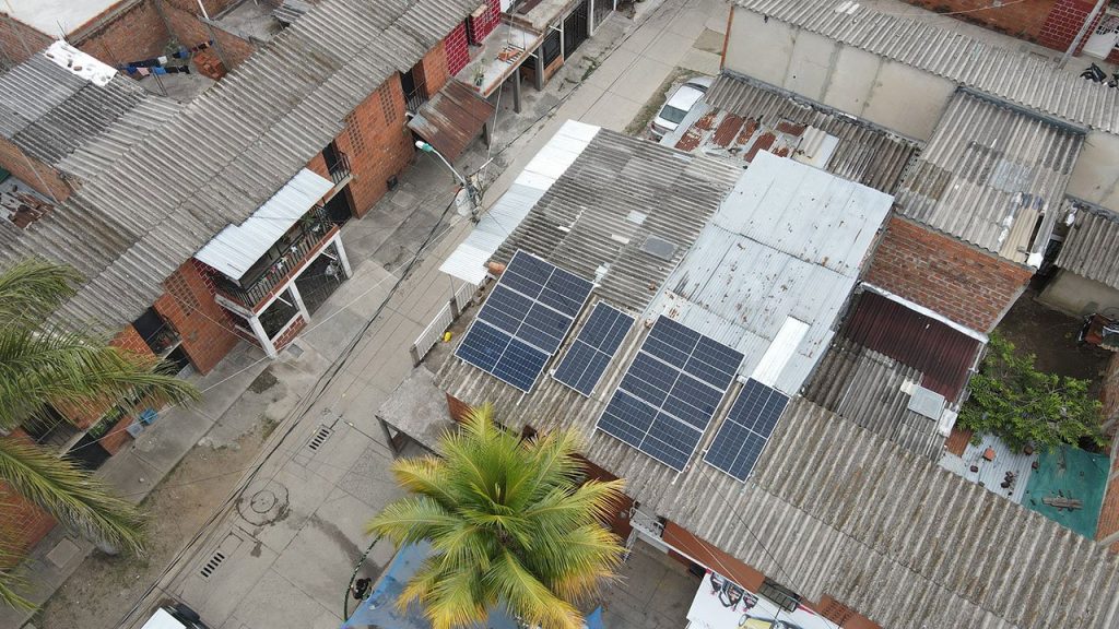 Despegó el programa Colombia Solar