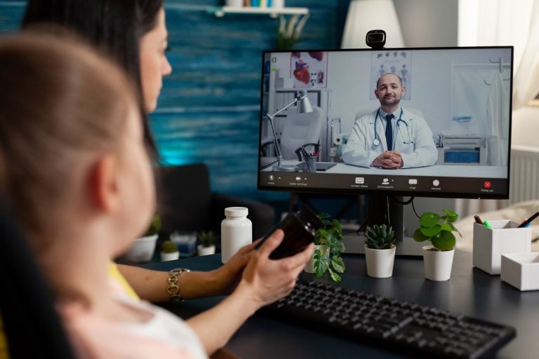 Día Mundial de la Salud: la revolución de la atención sanitaria con telemedicina y educación virtual