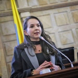 Diana Carolina Torres: abogada y teniente de corbeta que busca ser Contralora General