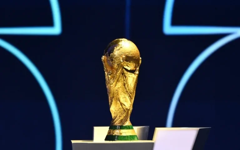 Directv y ETB firman alianza para que Bogotá vea los 104 partidos del Mundial
