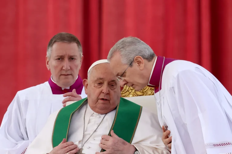 Dos italianos, un estadounidense, un húngaro y un filipino son fuertes candidatos a suceder al papa Francisco