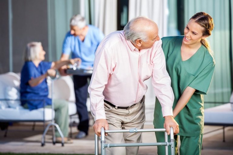 El cuidado: esencial para la vida, atrapado en la precariedad