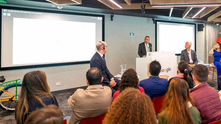 El gobierno, Colnodos y Google darán diez mil becas para estudiar Analítica, Ciberseguridad e Inteligencia Artificial