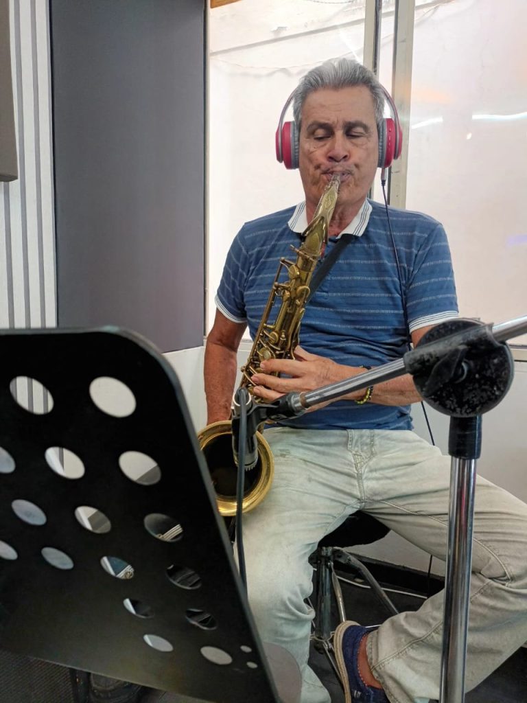 El maestro Jairo Alberto Pérez, el músico enamorado del saxofón