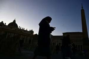 El papa Francisco sufrió “dos episodios de insuficiencia respiratoria aguda”