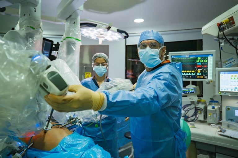 En Colombia se hizo primer trasplante de riñón asistido por tecnología robótica