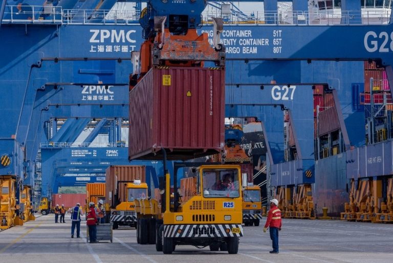 En un cuatrimestre de 2025, Colombia vendió 8.463,5 millones de dólares en tres líneas de productos no mineros