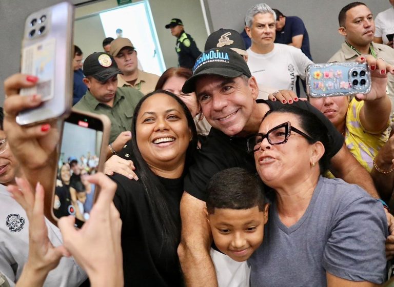 Entregan nuevos credichéveres por $680 millones a 267 microempresarios de Barranquilla