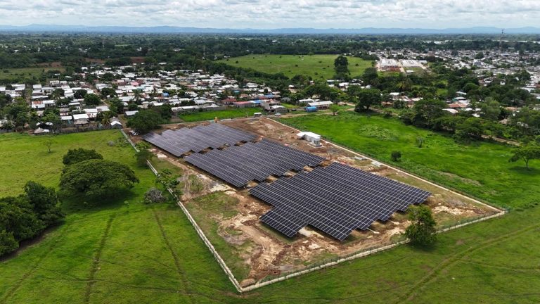 Entregan primer Territorio Energético a 500 familias vulnerables en Tierralta, Córdoba