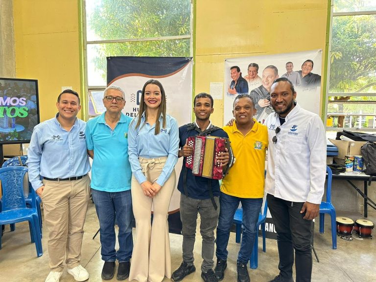 Fundación Cocha Molina entrega 30 becas musicales a estudiantes en Valledupar