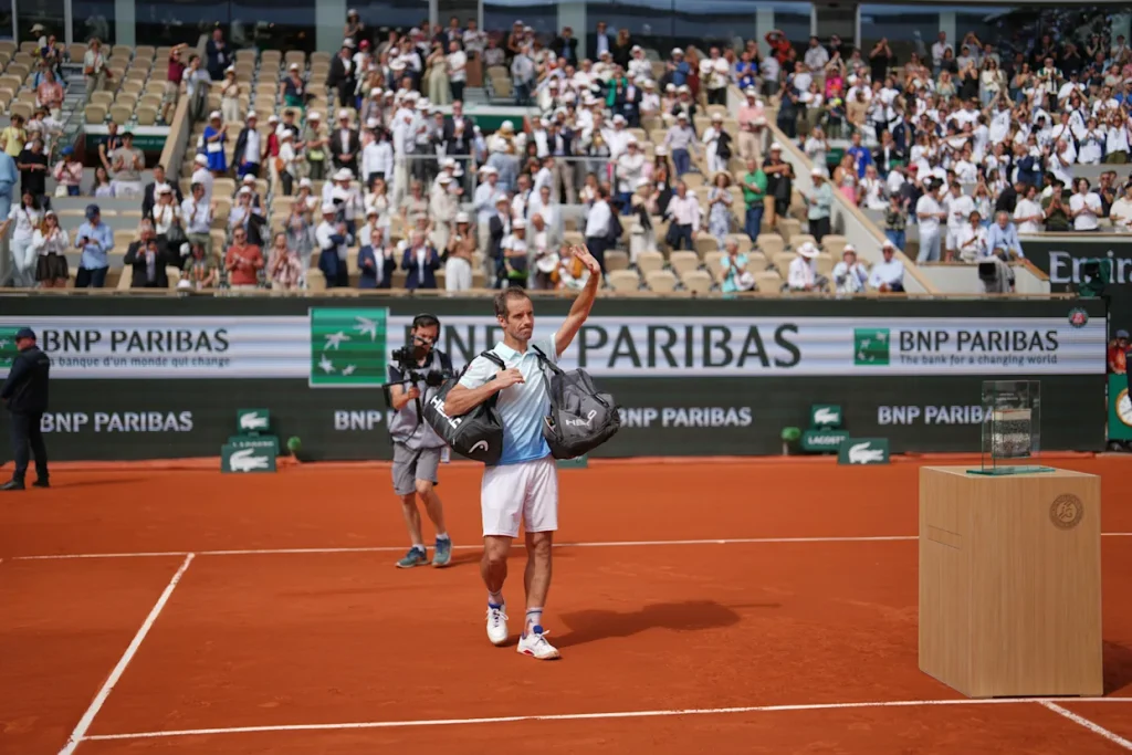 Gasquet pone fin a su carrera de 23 años con derrota ante Sinner en Roland Garros