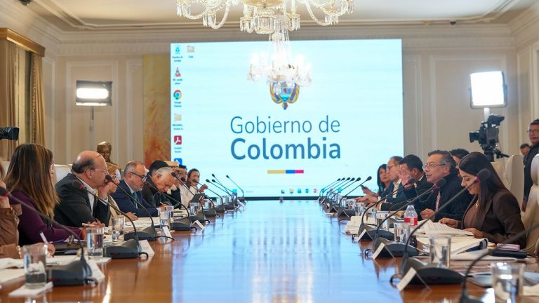 Gobierno asegura que el país perdió US$18 mil millones por exportaciones ilegales de oro