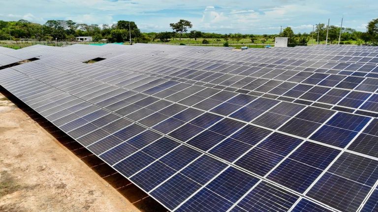 Gobierno dice que puso en marcha nuevas medidas para reducir costos de energía eléctrica y transporte de gas