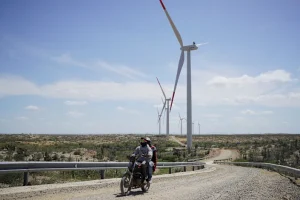 Grandes empresas abandonan planes de energía eólica en Colombia por cambios regulatorios