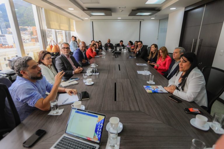 Hasta el 30 de septiembre prorrogan contrato de administración de la Zona Franca ‘Palmaseca’