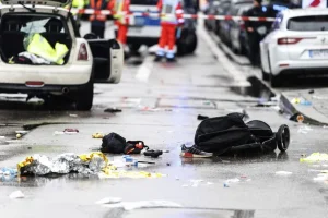Hombre atropelló a una multitud con su auto en Munich: al menos 28 heridos