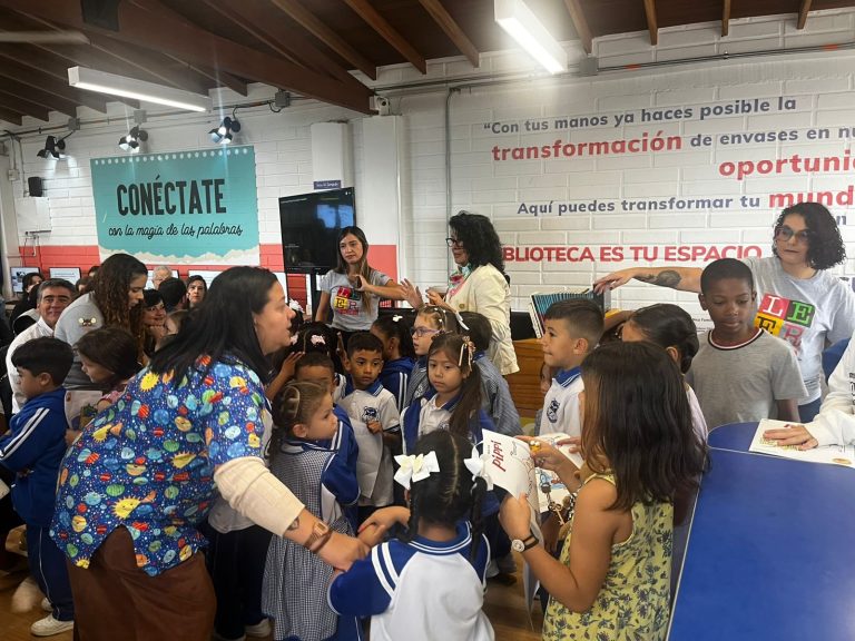 Impulsarán Bibliotecas Circulares para recicladores y sus familias en Medellín