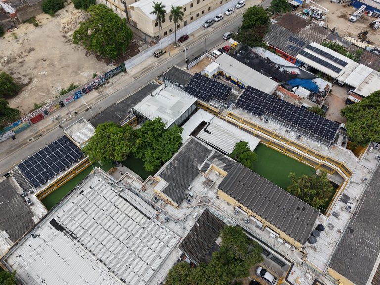 IUB estrena planta solar en sede de la plaza de la Paz