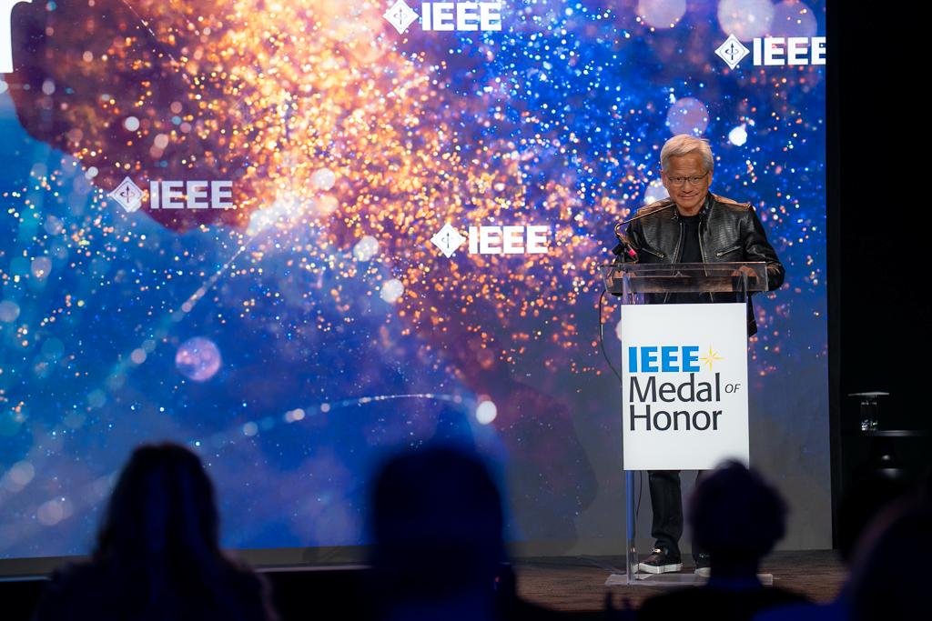 Jensen Huang, director ejecutivo de Nvidia, es galardonado con la Medalla de Honor IEEE 2026