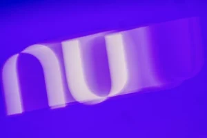 La brasileña Nubank registra ingresos récord y suma clientes